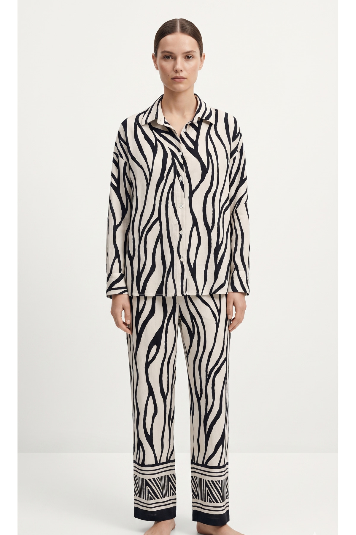 Zebra Desen Oversize Gömlek Pantolon Takım – Siyah/Beyaz