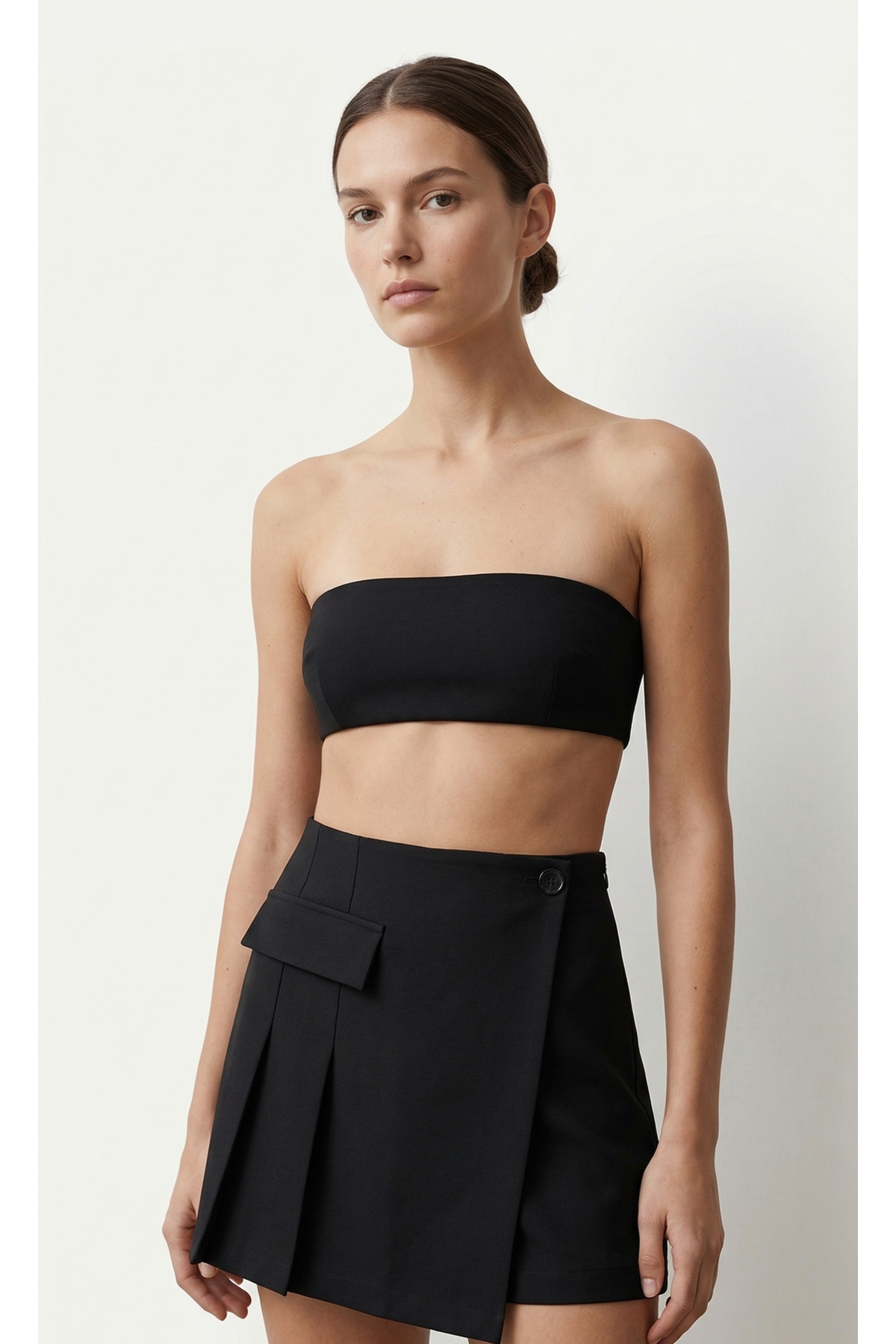 Siyah Yüksek Bel Şort Etek (Skort) Pileli Minimal Şık - Görsel 2