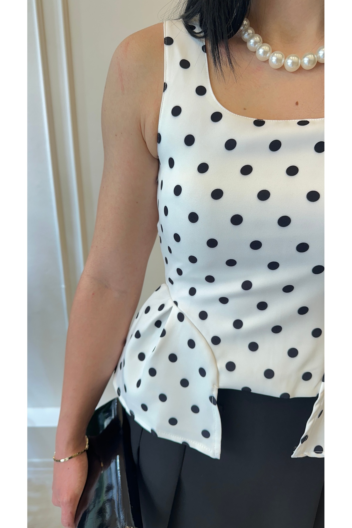 Zarif Peplum Kesim Puantiyeli Bluz - Görsel 5