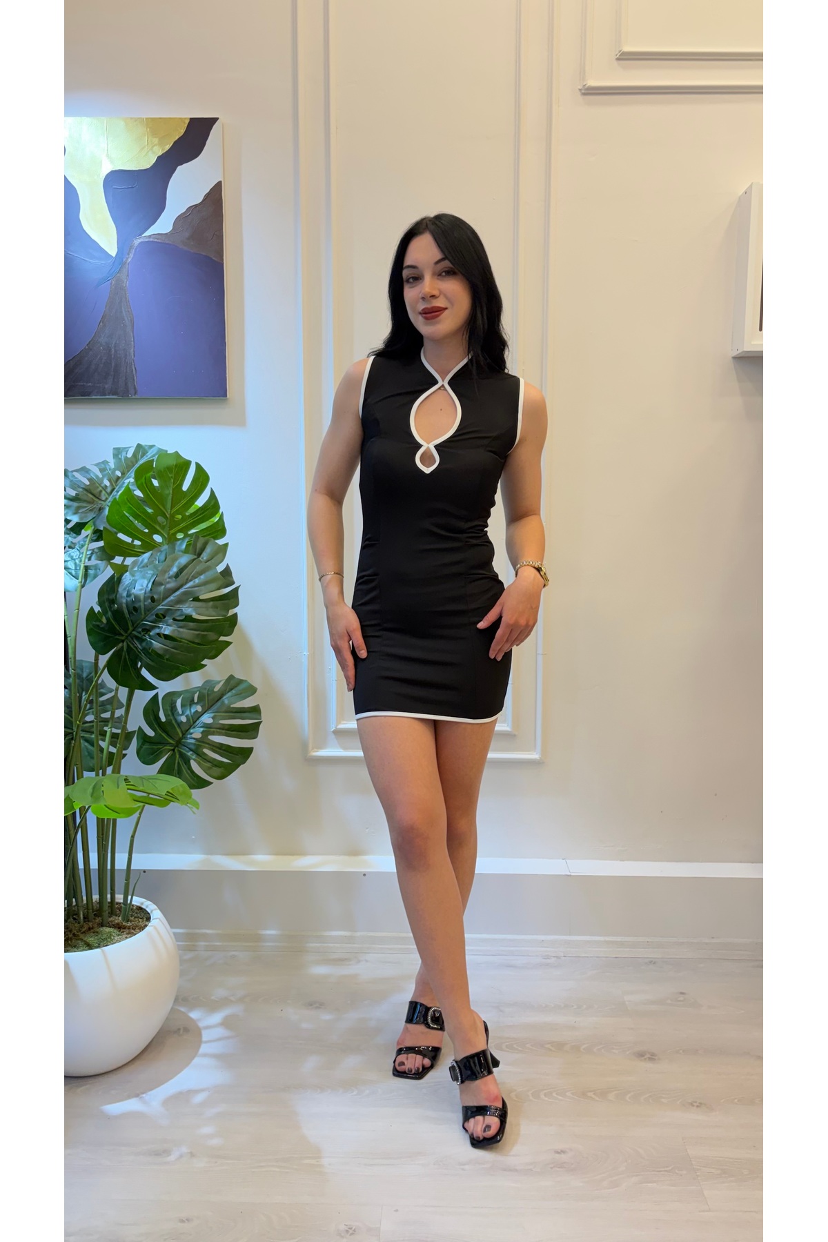 Siyah Kontrast Biyeli Mini Elbise